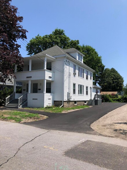 19 Massachusetts Ave, Portland, ME 04102
