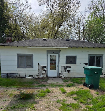 120 2nd St, Ionia, MI 48846