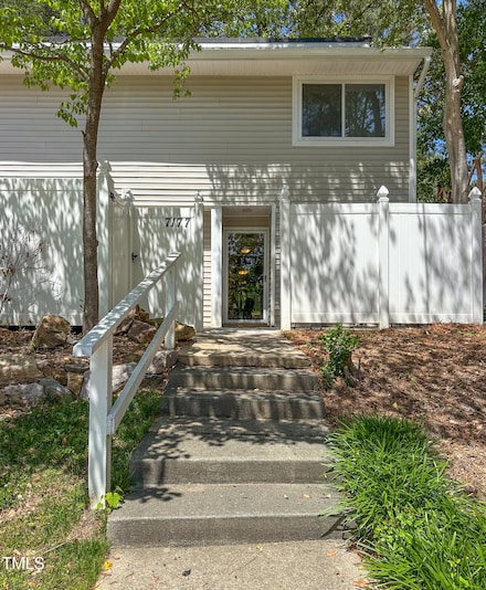 7177 Sandy Creek Dr Unit D6, Raleigh, NC 27615