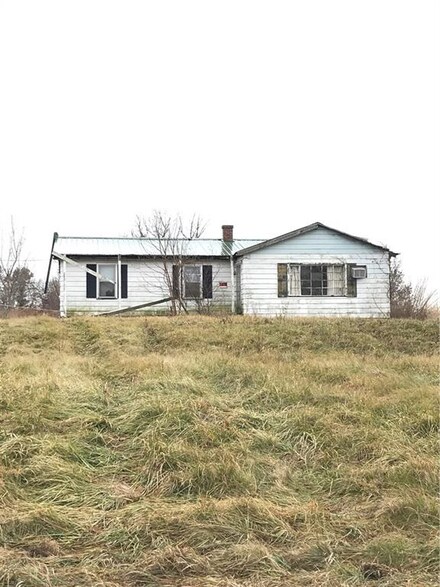 2260 E 1100 S, Fairmount, IN 46928