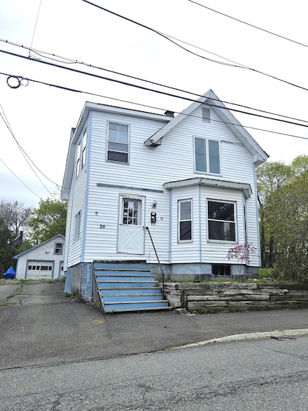 26 Walter St, Bangor, ME 04401