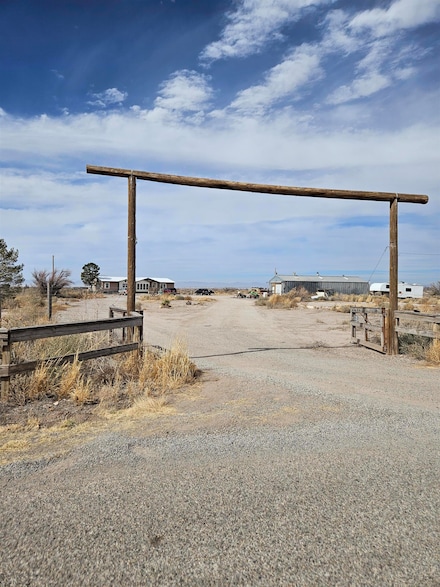 52 Pecan Dr, Tularosa, NM 88352