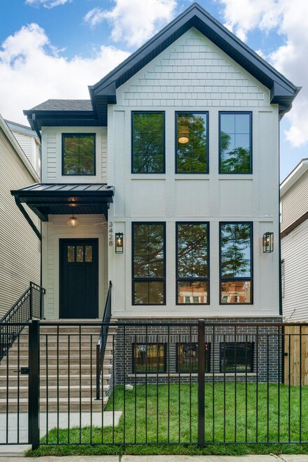 4345 N Winchester Ave, Chicago, IL 60613