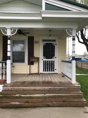 211 W Elm St, Orrick, MO 64077