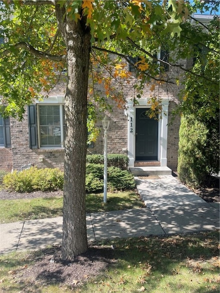 112 Castle View Dr, Mc Kees Rocks, PA 15136
