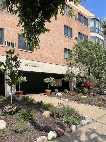 504 W Franklin Ave Unit 2C, Minneapolis, MN 55405