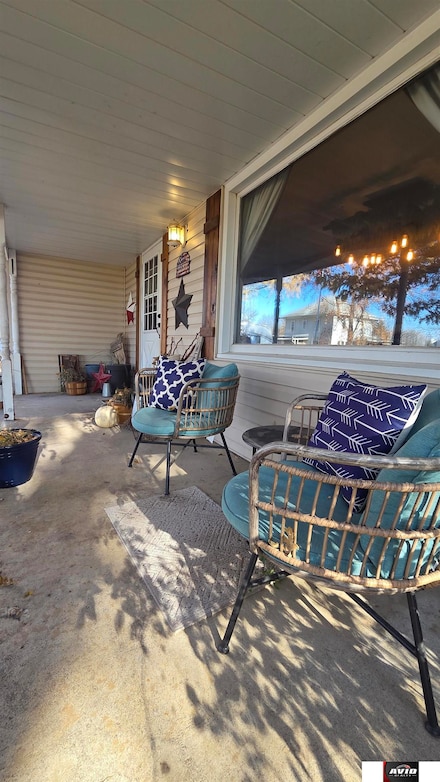 14530 N 3rd, Raymond, NE 68428