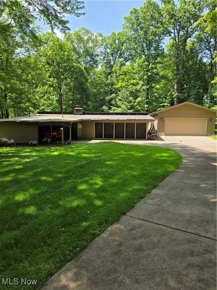 2133 Silver Fox Ln NE, Warren, OH 44484