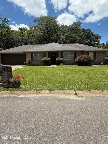 2246 Baywood Dr, Biloxi, MS 39532