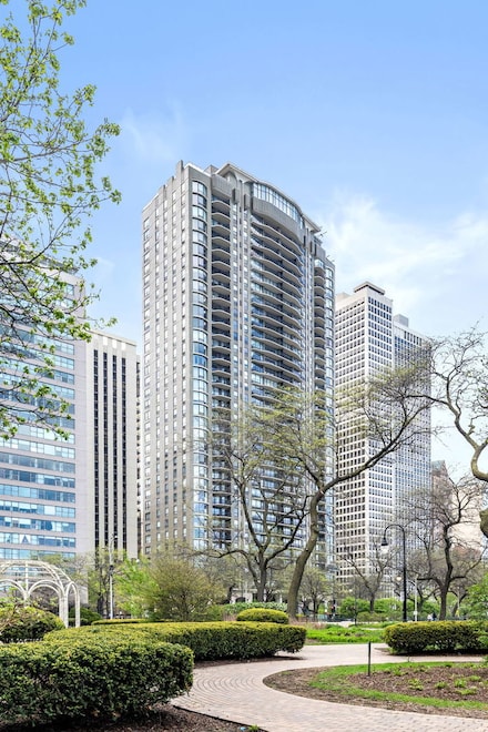 1040 N Lake Shore Dr Unit 4C, Chicago, IL 60611