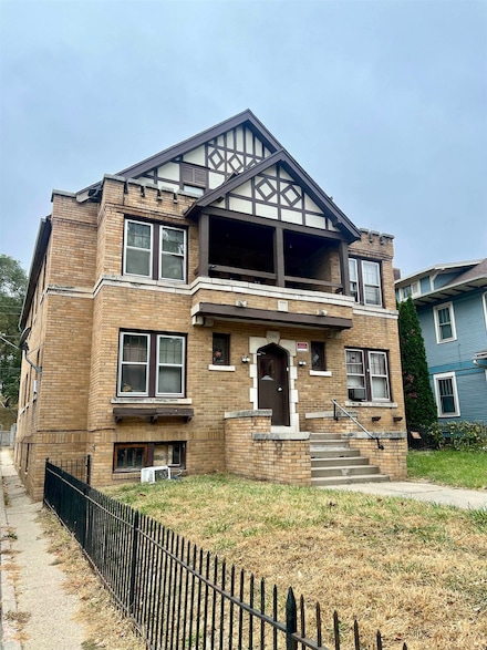 2111 Grandview Blvd, Sioux City, IA 51104