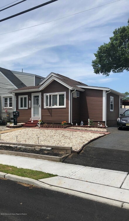 107 Highland Blvd, Keansburg, NJ 07734