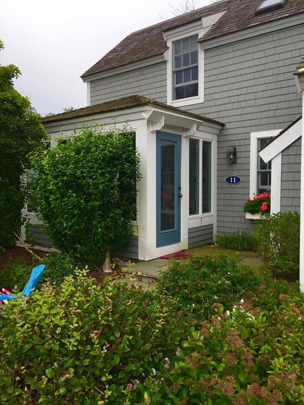 11 Milestone Way, Mashpee, MA 02649