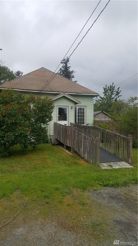 239 2nd St, Gold Bar, WA 98251
