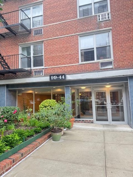 99-44 67th Rd Unit 4E, Forest Hills, NY 11375