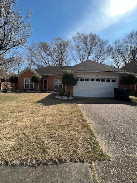 1408 Squire Dudney Dr, Collierville, TN 38017