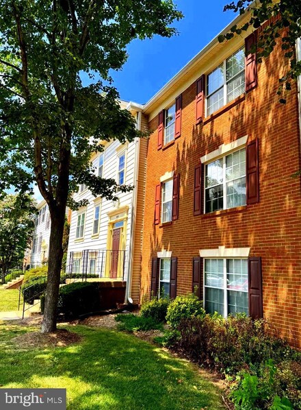 9320 Caspian Way Unit 102, Manassas, VA 20110