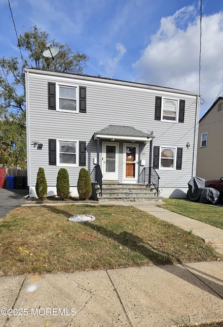 52 Martin Terrace, Woodbridge, NJ 07095