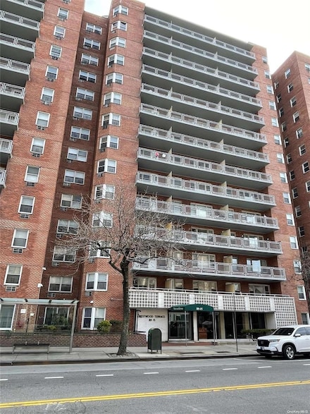 89-15 Parsons Blvd Unit 11P, Jamaica, NY 11432