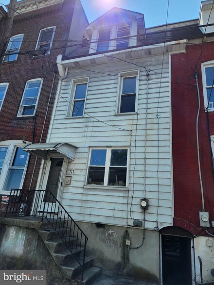 713 W Norwegian St, Pottsville, PA 17901