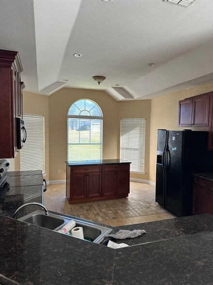 145 N Charles Willis Dr, Midway, FL 32343