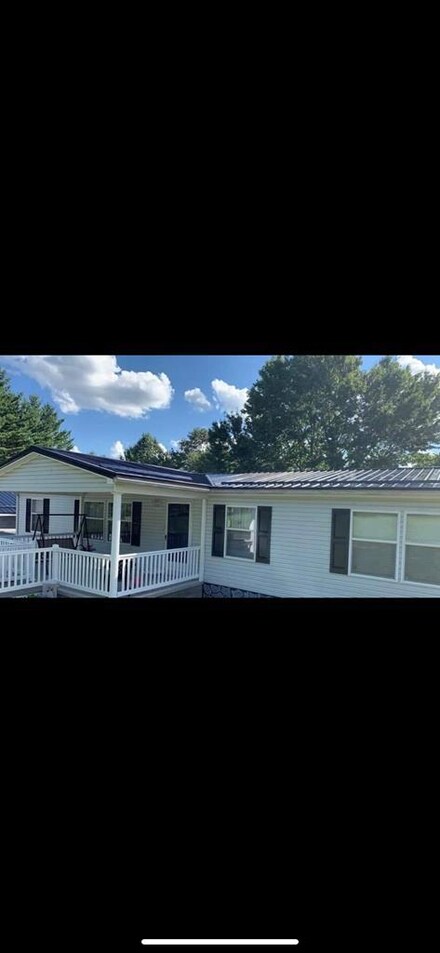 1464 Halls Ridge Rd, Princeton, WV 24739