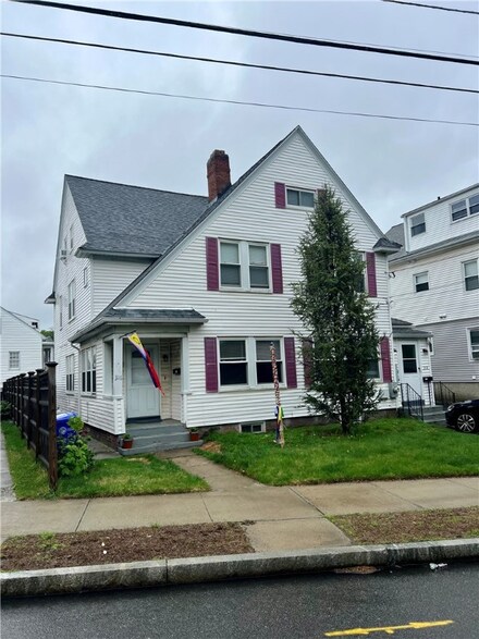 316 Eaton St, Providence, RI 02908
