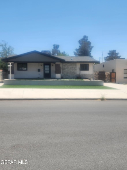 614 E Baltimore Dr, El Paso, TX 79902