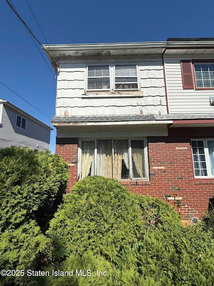 323 Maryland Ave, Staten Island, NY 10305