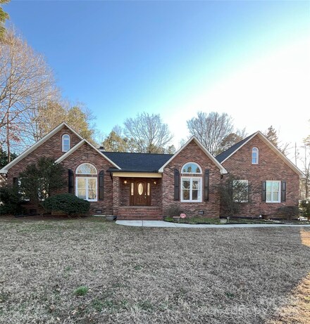 900 Brighton Dr, Kannapolis, NC 28081