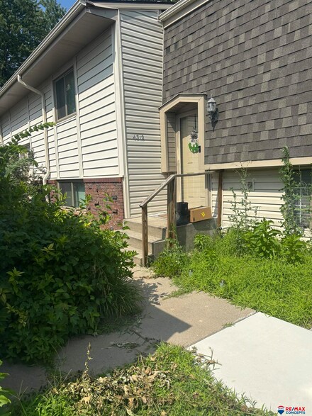 4312 Abbott Rd, Lincoln, NE 68516