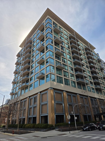 125 E 13th St Unit 1012, Chicago, IL 60605