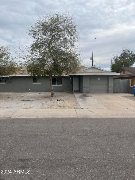 4051 N 78th Dr, Phoenix, AZ 85033