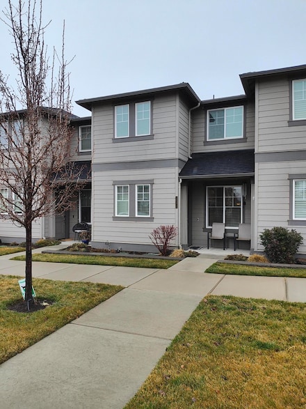2572 NE Purcell Blvd, Bend, OR 97701