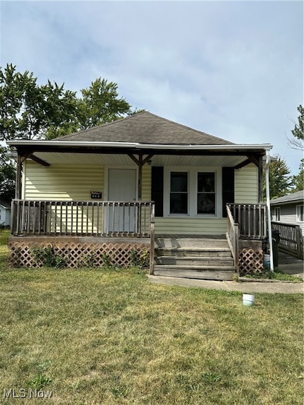 127 Warren Ave, Elyria, OH 44035
