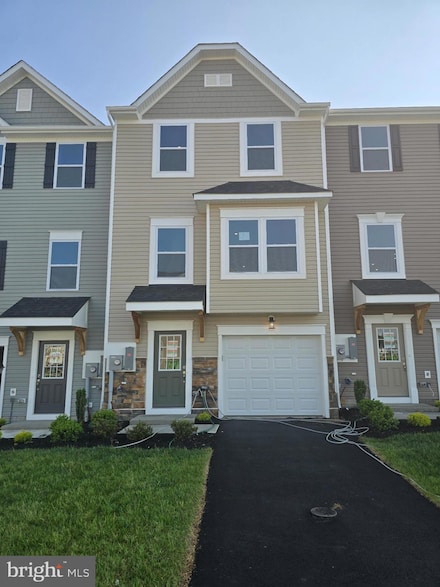 15 Tumblehome Rd, Inwood, WV 25428