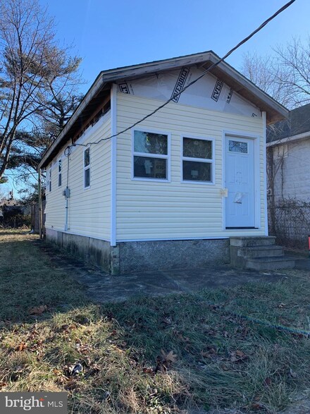 8462 Balfour Rd, Pennsauken, NJ 08110