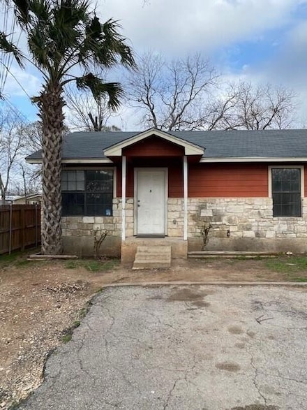 309 S Avenue C Unit A, Elgin, TX 78621