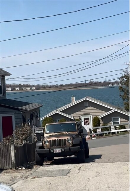 11 Pecksuot Rd, North Weymouth, MA 02191