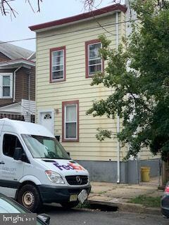 27 Pierce Ave, Trenton, NJ 08629