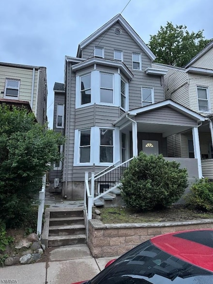 676 E 24th St, Paterson, NJ 07504