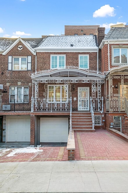 97-32 63rd Dr, Flushing, NY 11374