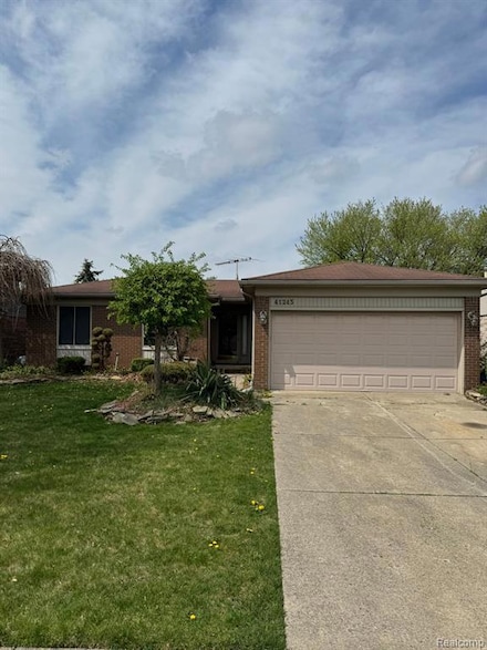 41243 Mueller St, Clinton Township, MI 48038