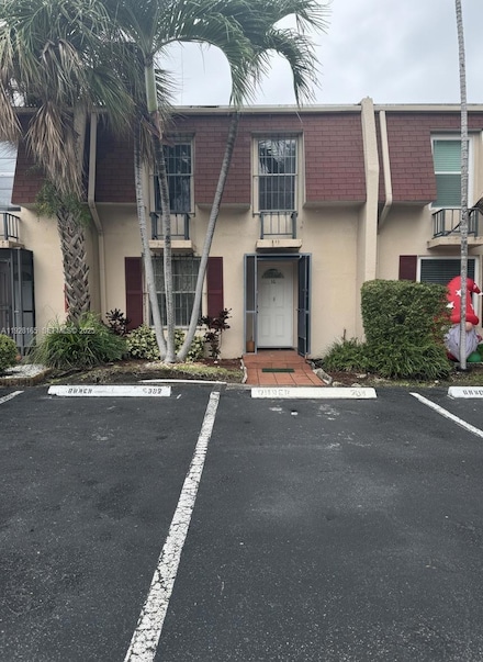 1001 Three Islands Blvd Unit 36, Hallandale Beach, FL 33009