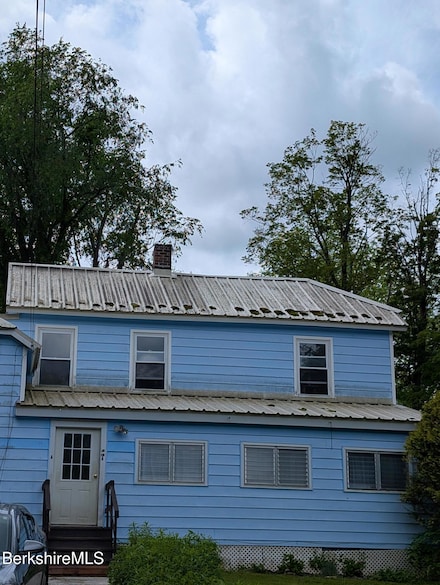 59 E Hoosac St, Adams, MA 01220