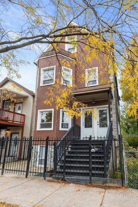 1846 N Mozart St, Chicago, IL 60647