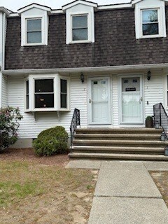 100 E 6th St Unit 2, Dracut, MA 01826