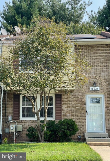 18635 Sandpiper Ln, Gaithersburg, MD 20879