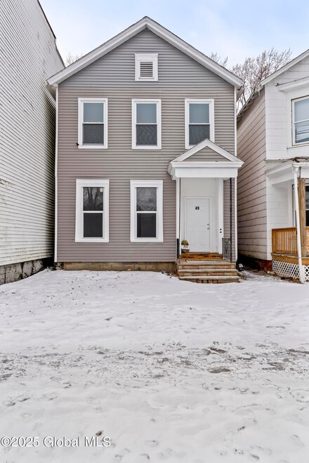 49 6th Ave, Troy, NY 12180