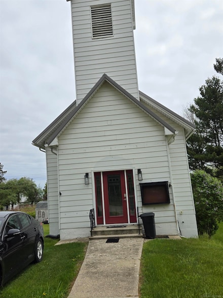 2450 N Lakeshore Rd, Carsonville, MI 48419